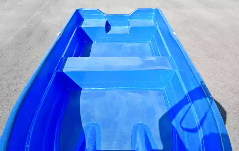 Стеклопластиковая лодка Neman-340 (тримаран) в Туапсе