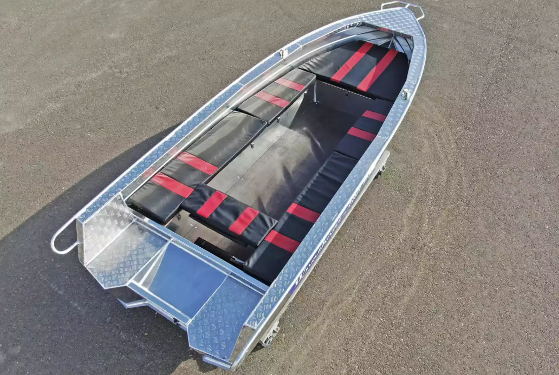 Алюминиевая лодка Wyatboat-390РМ увеличенный борт в Туапсе