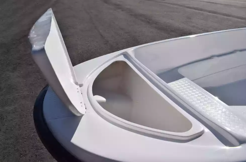 Стеклопластиковая лодка Пингвин (тримаран) в Туапсе