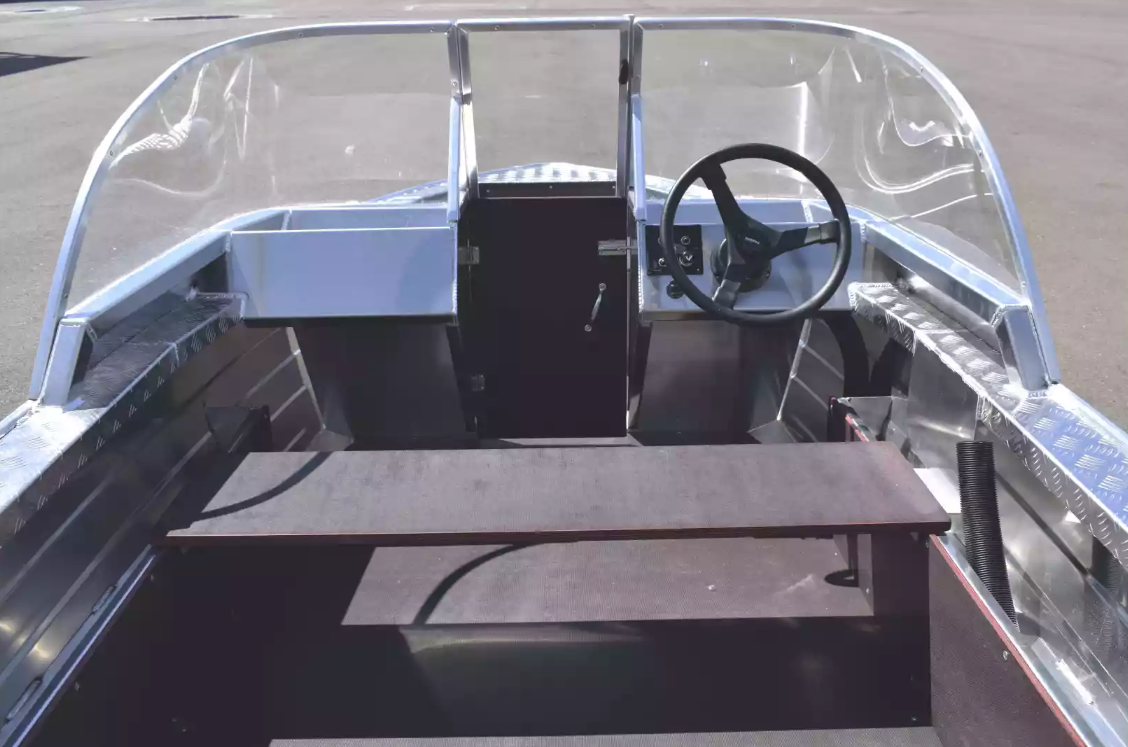 Алюминиевая лодка Wyatboat-390 DCM в Туапсе