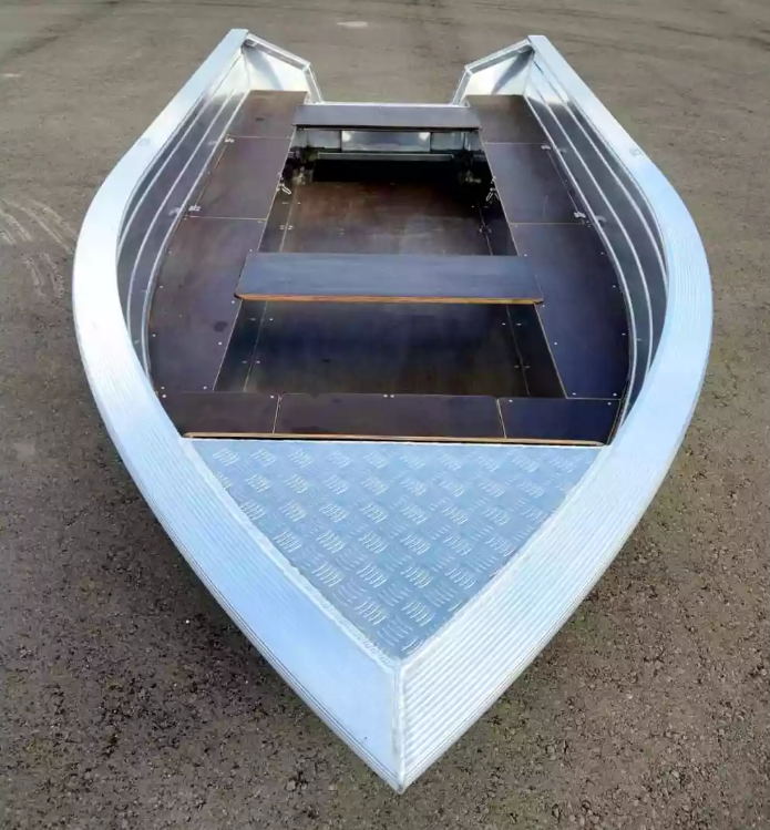 Алюминиевая лодка Неман-400 в Туапсе