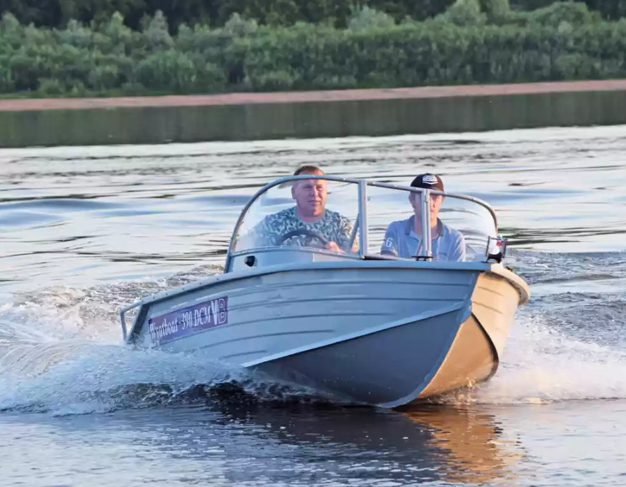 Алюминиевая лодка Wyatboat-390 DCM в Туапсе