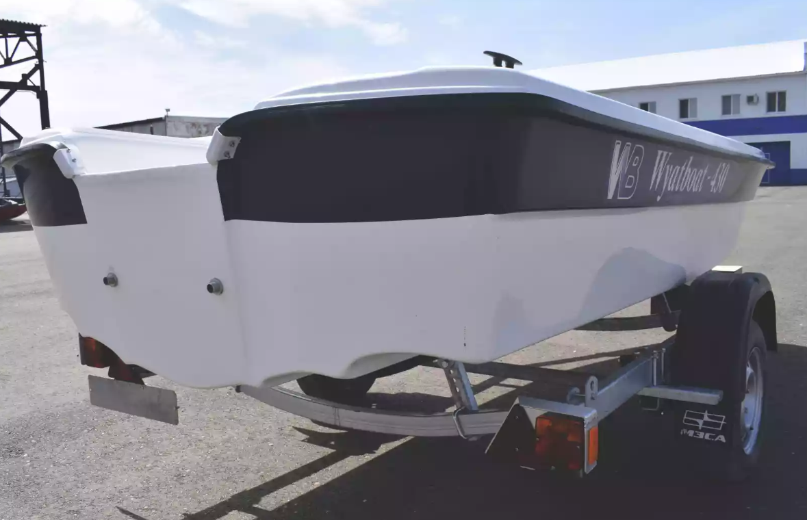 Стеклопластиковая лодка Wyatboat 430 тримаран в Туапсе