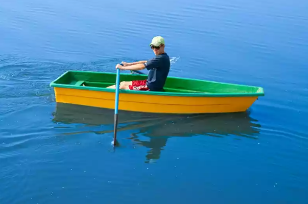 Стеклопластиковая лодка Малютка в Туапсе