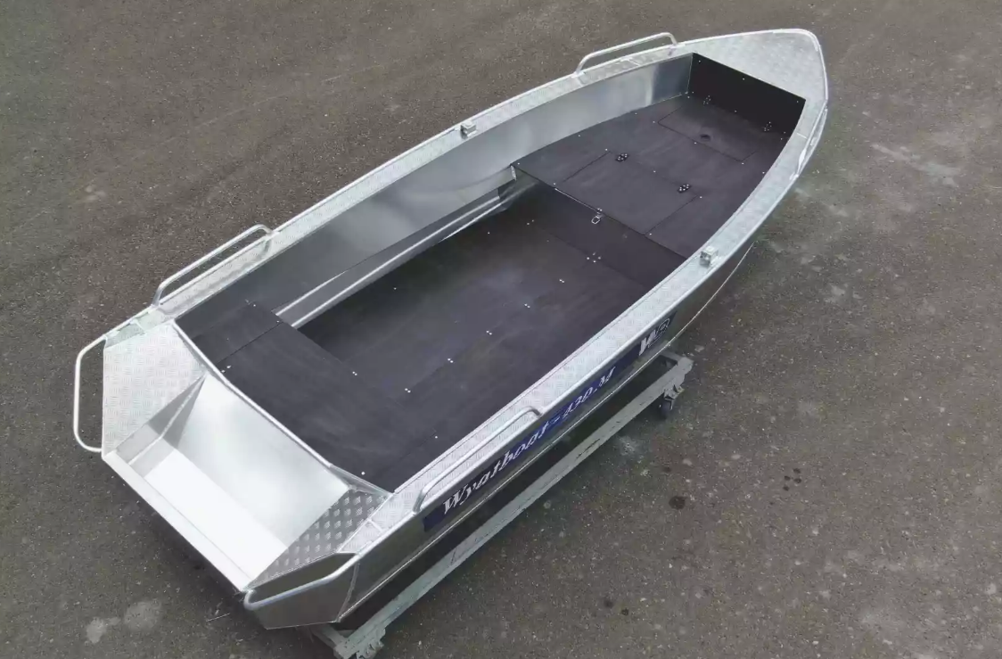 Алюминиевая лодка  Wyatboat-430М FISH в Туапсе