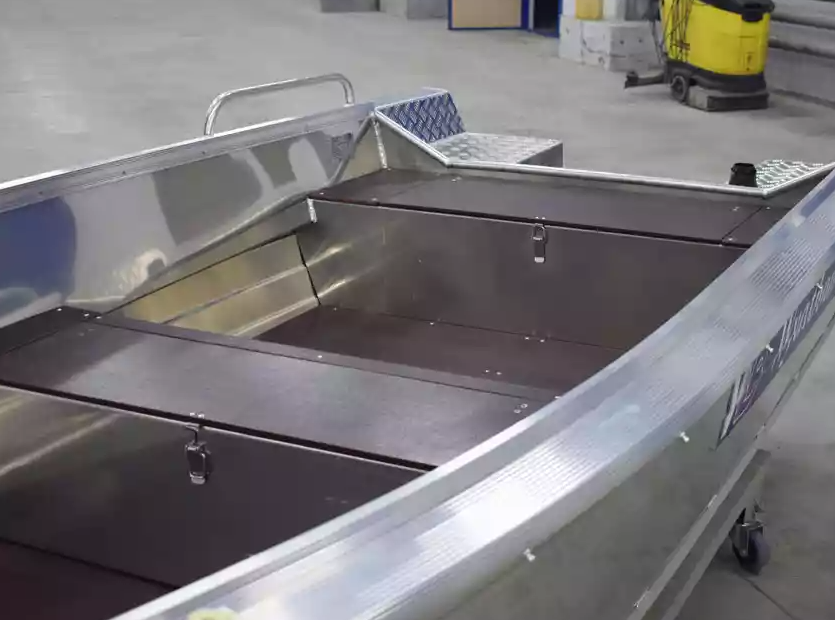 Алюминиевая лодка  Wyatboat-430 Р в Туапсе