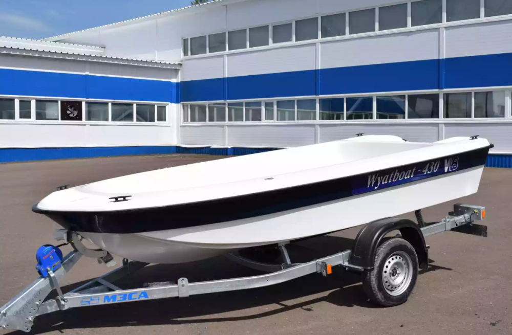 Стеклопластиковая лодка Wyatboat 430 тримаран в Туапсе