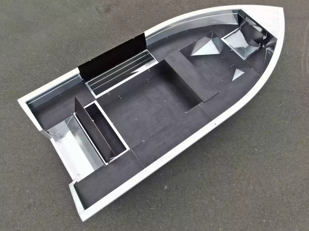 Алюминиевая лодка  Неман-420 в Туапсе