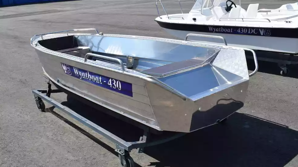 Алюминиевая лодка  Wyatboat-430М в Туапсе