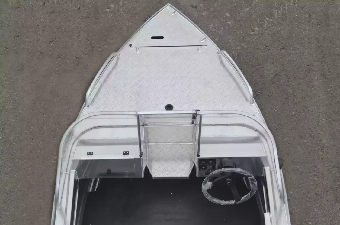 Алюминиевая лодка  Neman-400 PRO в Туапсе