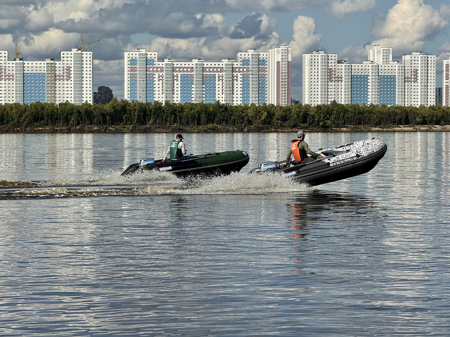 Лодка MISHIMO BIG FLOOR 440 в Туапсе