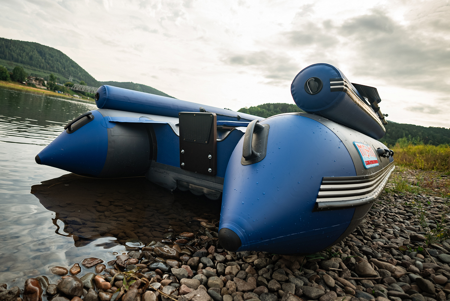 Лодка MISHIMO RIVER FJET PRO 410  под водомет в Туапсе