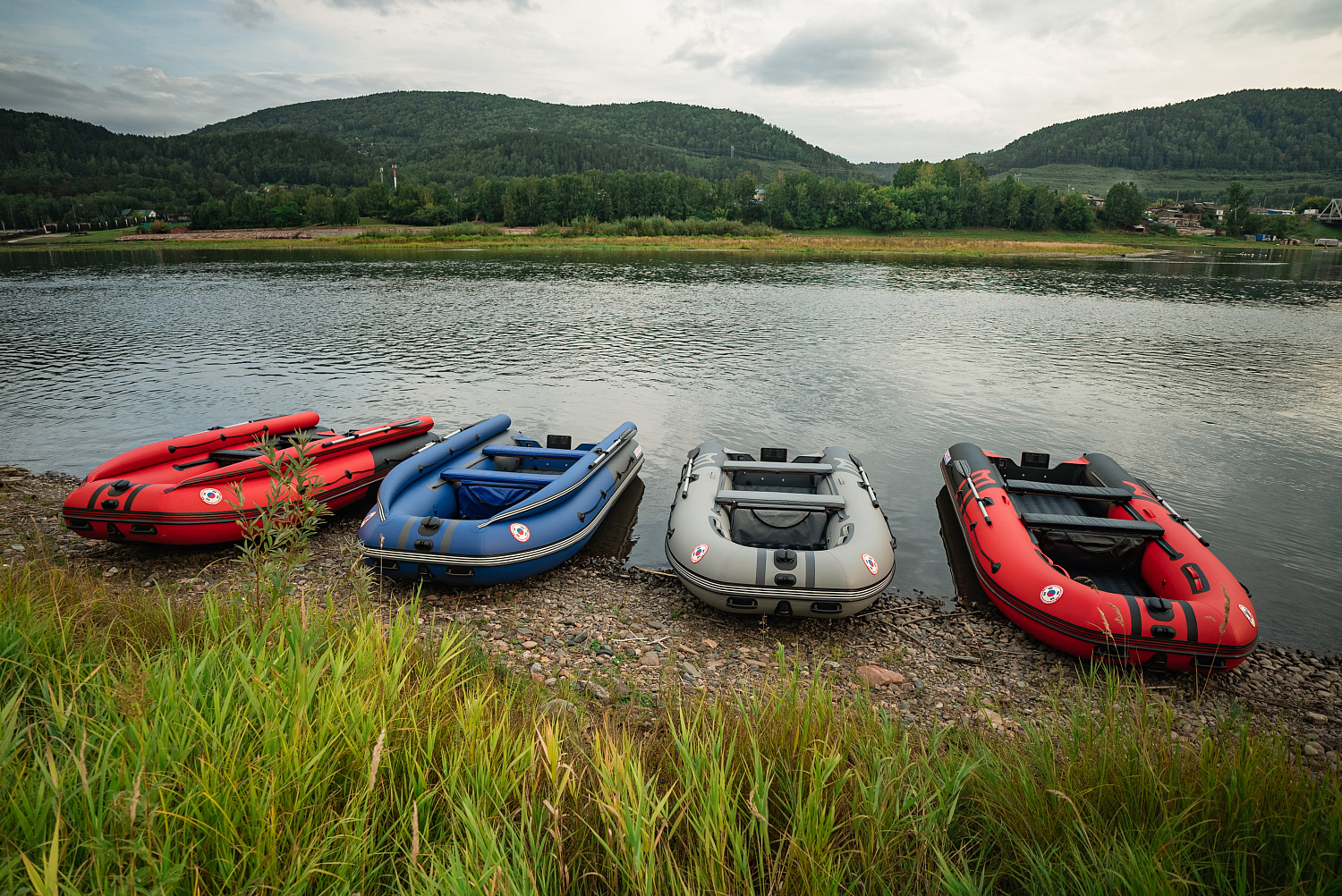 Лодка MISHIMO RIVER FJET PRO 410  под водомет в Туапсе