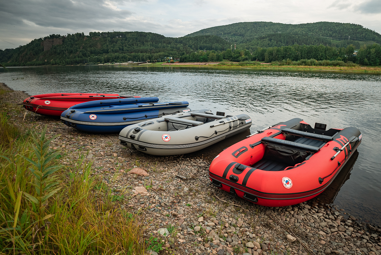 Лодка MISHIMO RIVER FJET PRO 410  под водомет в Туапсе