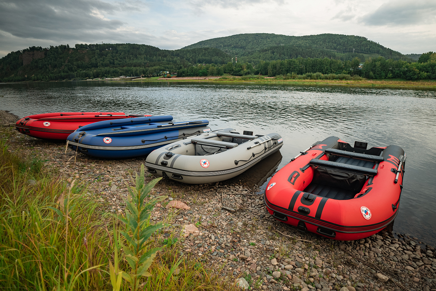 Лодка MISHIMO RIVER FJET PRO 410  под водомет в Туапсе